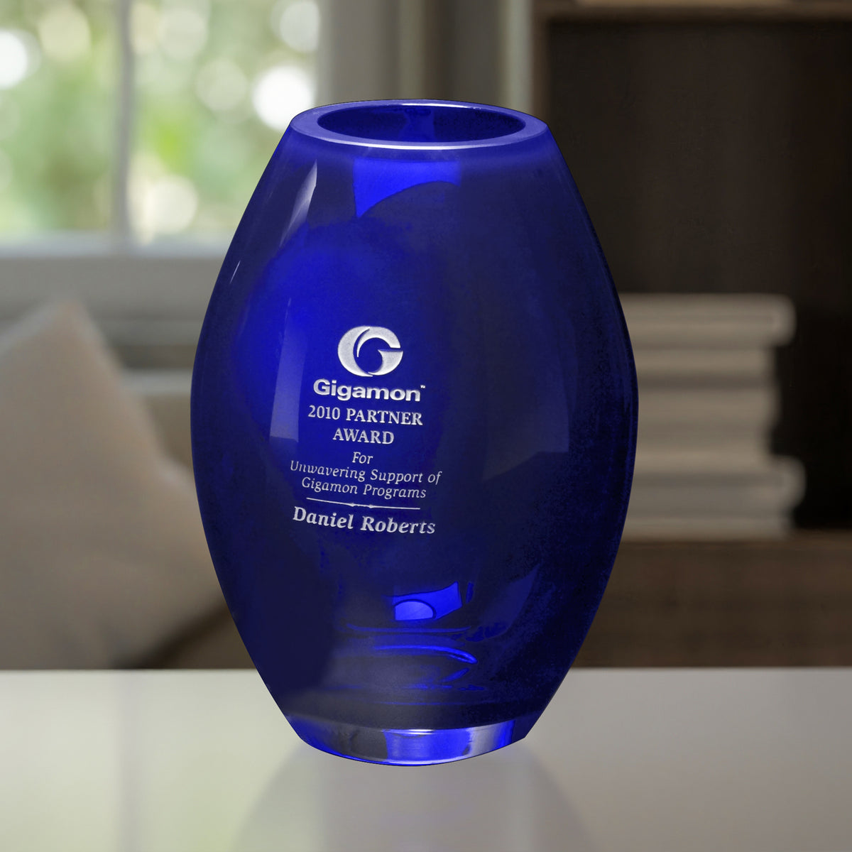 cobalt-barrel-vase-8-12-2243.jpg